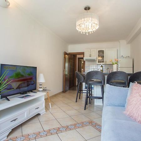 Motovunska 39A Apartment โปเรช ภายนอก รูปภาพ